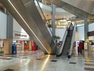 Feira Livre dentro de Shopping é opção de compras frescas em Vila Velha