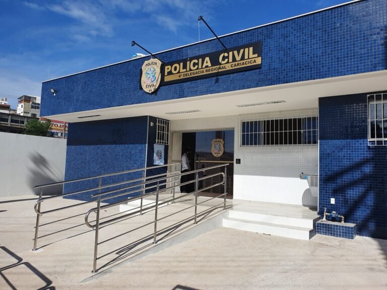 Mulher é presa após atear fogo em casa e agredir filha em Cariacica